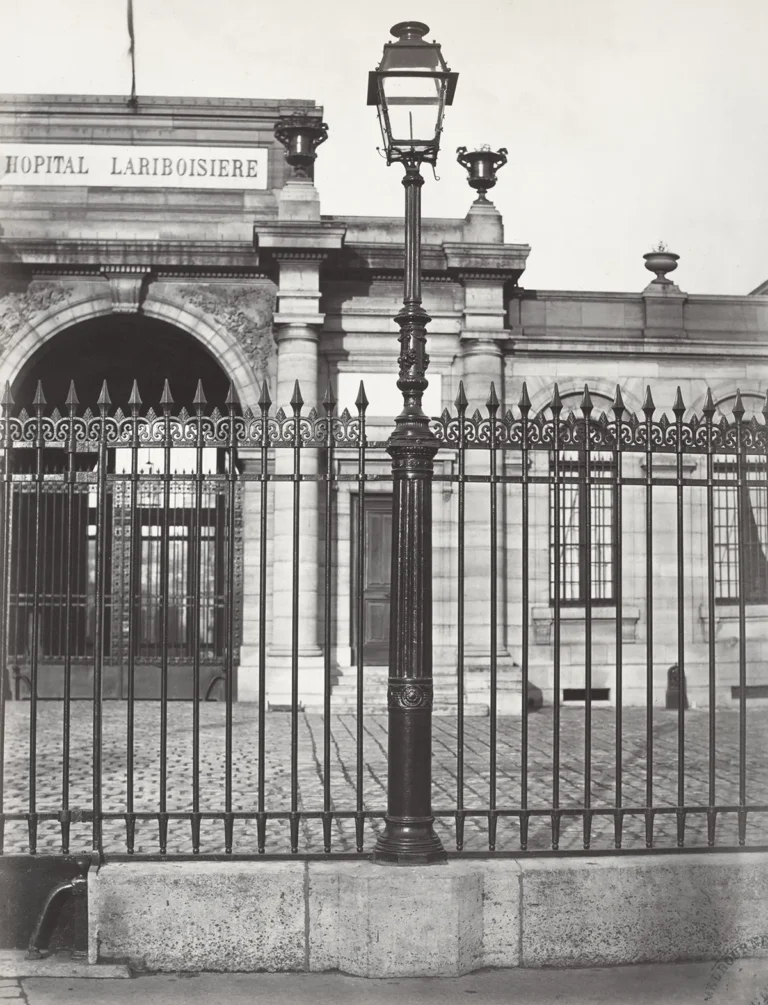 L'hôpital en 1878, photographie de Charles Marville.